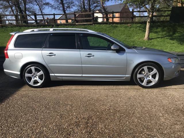2010 Volvo V70 2.4 D5 [205] R DESIGN SE 5dr Geartronic