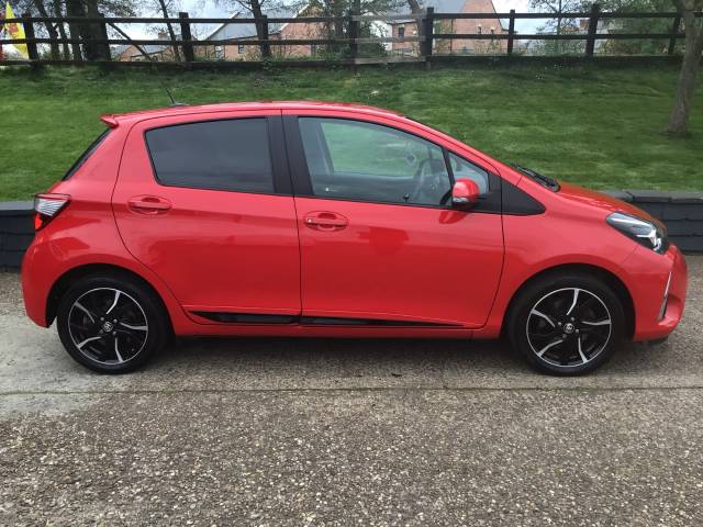 2017 Toyota Yaris 1.5 VVT-i Design 5dr