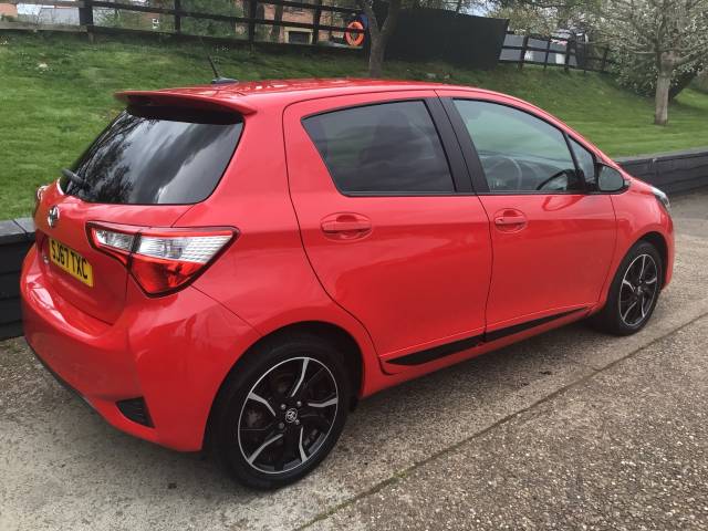 2017 Toyota Yaris 1.5 VVT-i Design 5dr