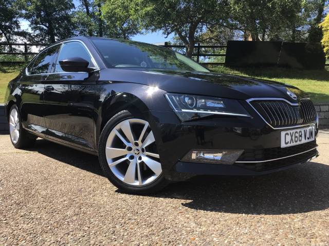 Skoda Superb 2.0 TDI CR SE L Executive 5dr Hatchback Diesel Black