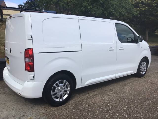 2022 Vauxhall Vivaro 2700 1.5d 100PS Sportive H1 Van