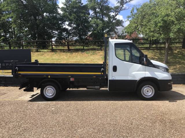 2022 Iveco Daily 2.3 DAILY 35S14 S-A TIPPER