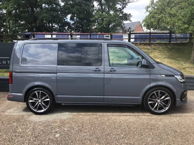 2020 Volkswagen Transporter 2.0 TDI 150 Highline Kombi Van