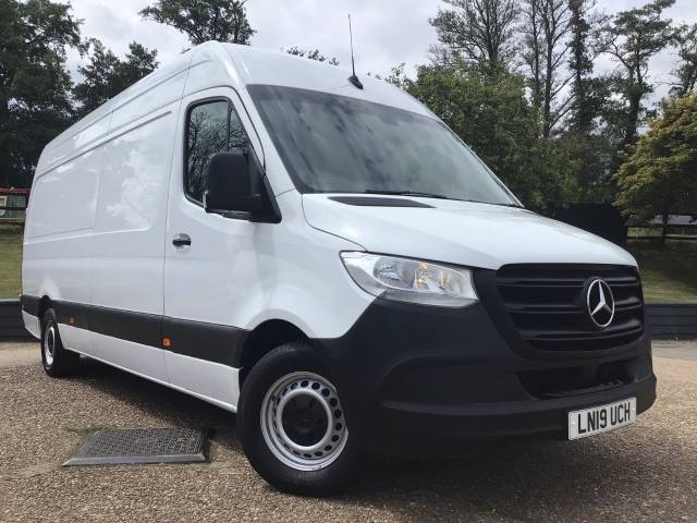 Mercedes-Benz Sprinter 2.1 3.5t H2 Van Panel Van Diesel White