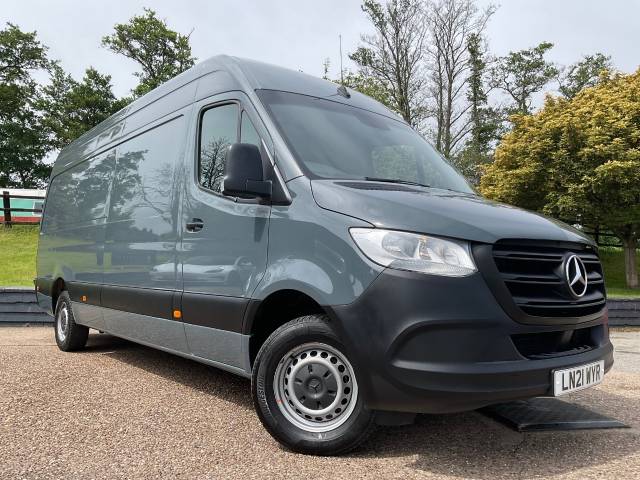 Mercedes-Benz Sprinter 2.0 3.5t H2 Progressive Van Panel Van Diesel Grey