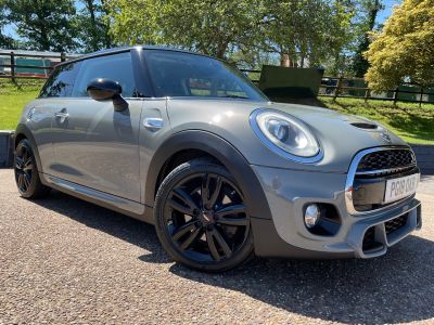 2018 MINI Hatchback