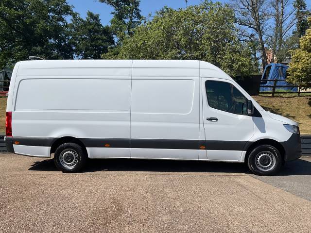 2023 Mercedes-Benz Sprinter 2.0 3.5t H2 Progressive Van AIR CON