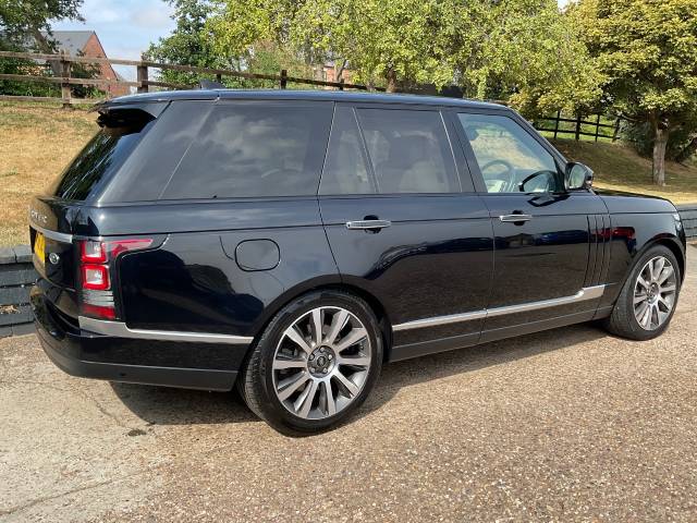 2017 Land Rover Range Rover 4.4 SDV8 Autobiography 4dr Auto