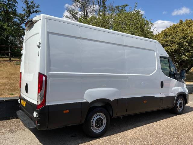 2022 Iveco Daily 2.3 High Roof Van 3520 WB