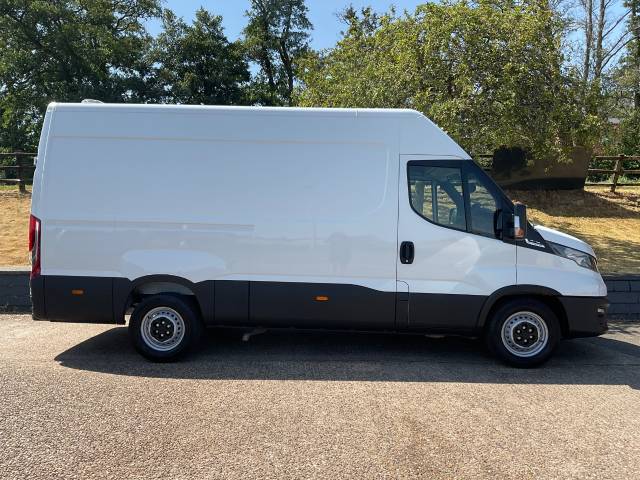 2022 Iveco Daily 2.3 Van 3520 WB Hi-Matic