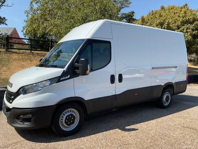 2022 Iveco Daily 2.3 Van 3520 WB Hi-Matic
