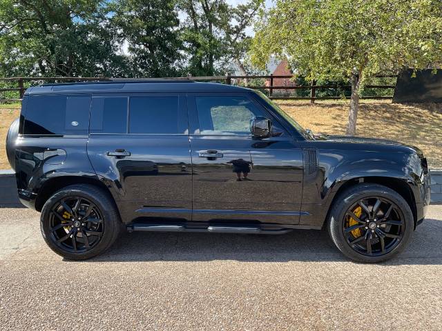 2021 Land Rover Defender 3.0 D300 X-Dynamic S 110 5dr Auto