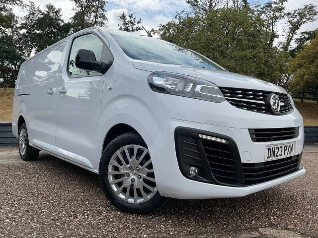 Vauxhall Vivaro 2900 1.5d 100PS Pro H1 Van Panel Van Diesel White