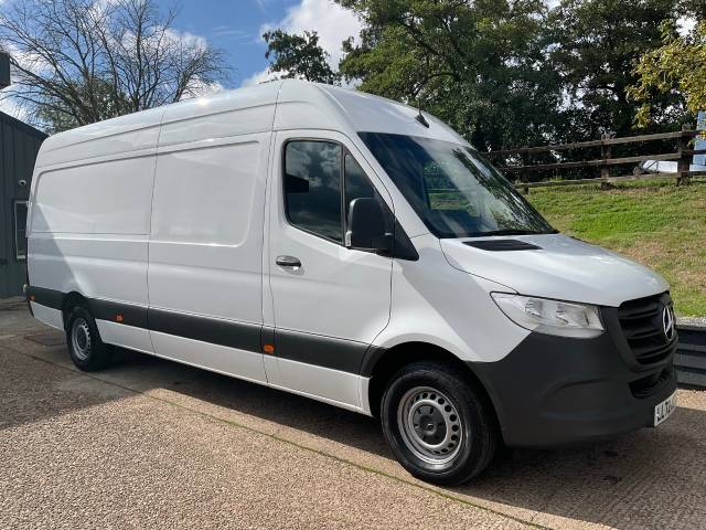 2023 Mercedes-Benz Sprinter 2.0 3.5t H2 Progressive Van AIR CON