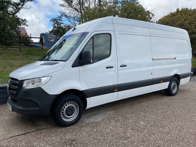 2023 Mercedes-Benz Sprinter 2.0 3.5t H2 Progressive Van AIR CON