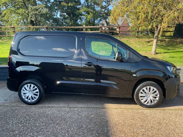 2023 Peugeot Partner 1000 1.5 BlueHDi 100 Asphalt Premium + Van