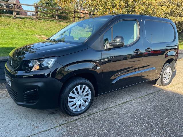 2023 Peugeot Partner 1000 1.5 BlueHDi 100 Asphalt Premium + Van