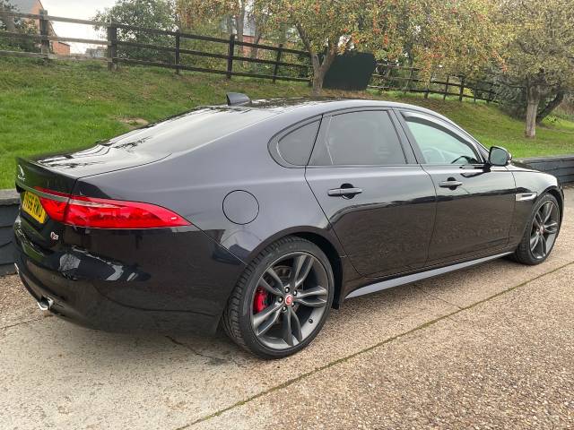 2016 Jaguar XF 3.0d V6 S 4dr Auto