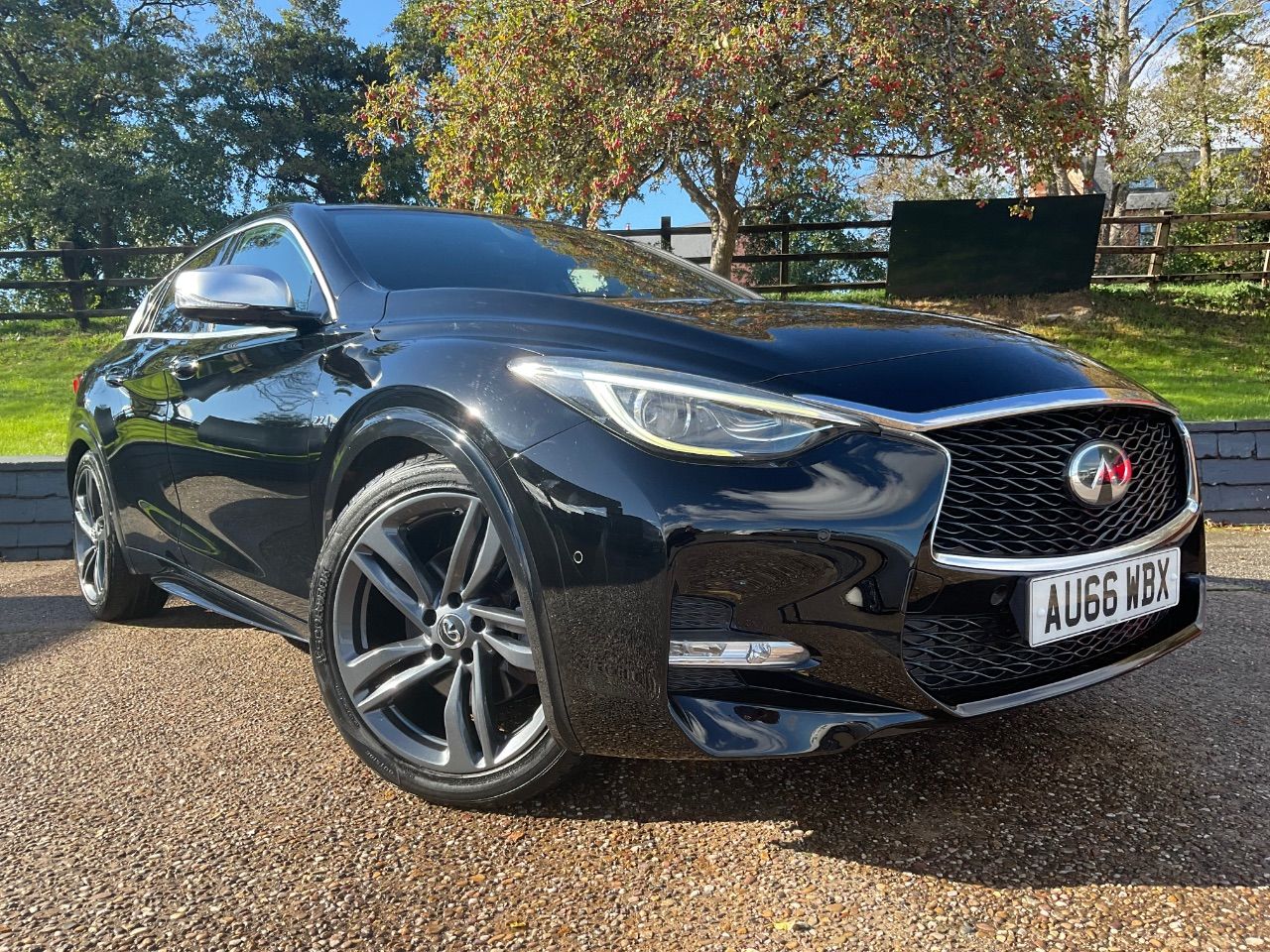 2016 Infiniti Q30